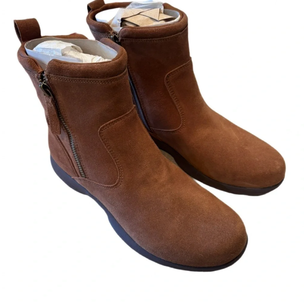 Easy Spirit Jonni Suede Leather Ankle Boots Side Zip NWT Size 8M